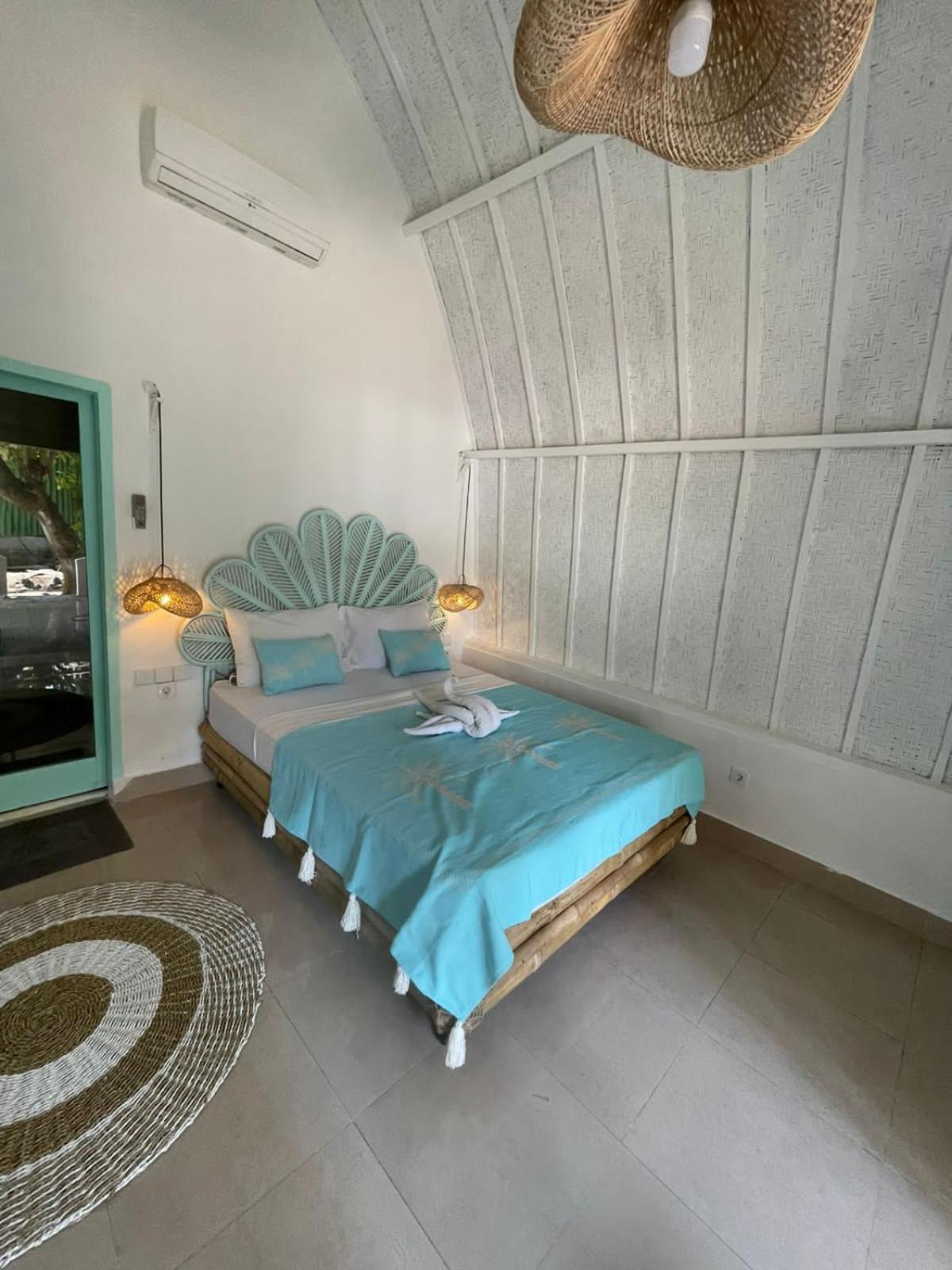 Playa Bonita Hotel & Beach Club Gili Islands Exterior photo