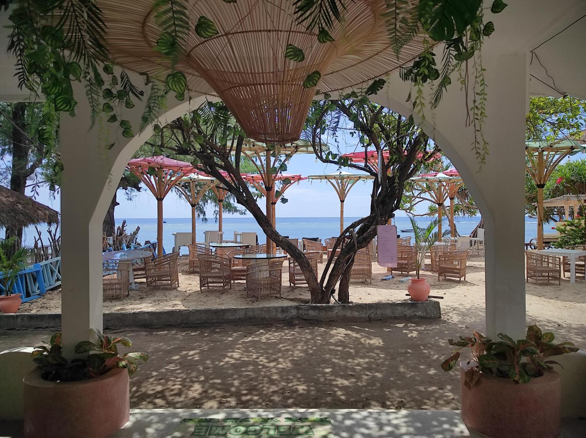 Playa Bonita Hotel & Beach Club Gili Islands Exterior photo