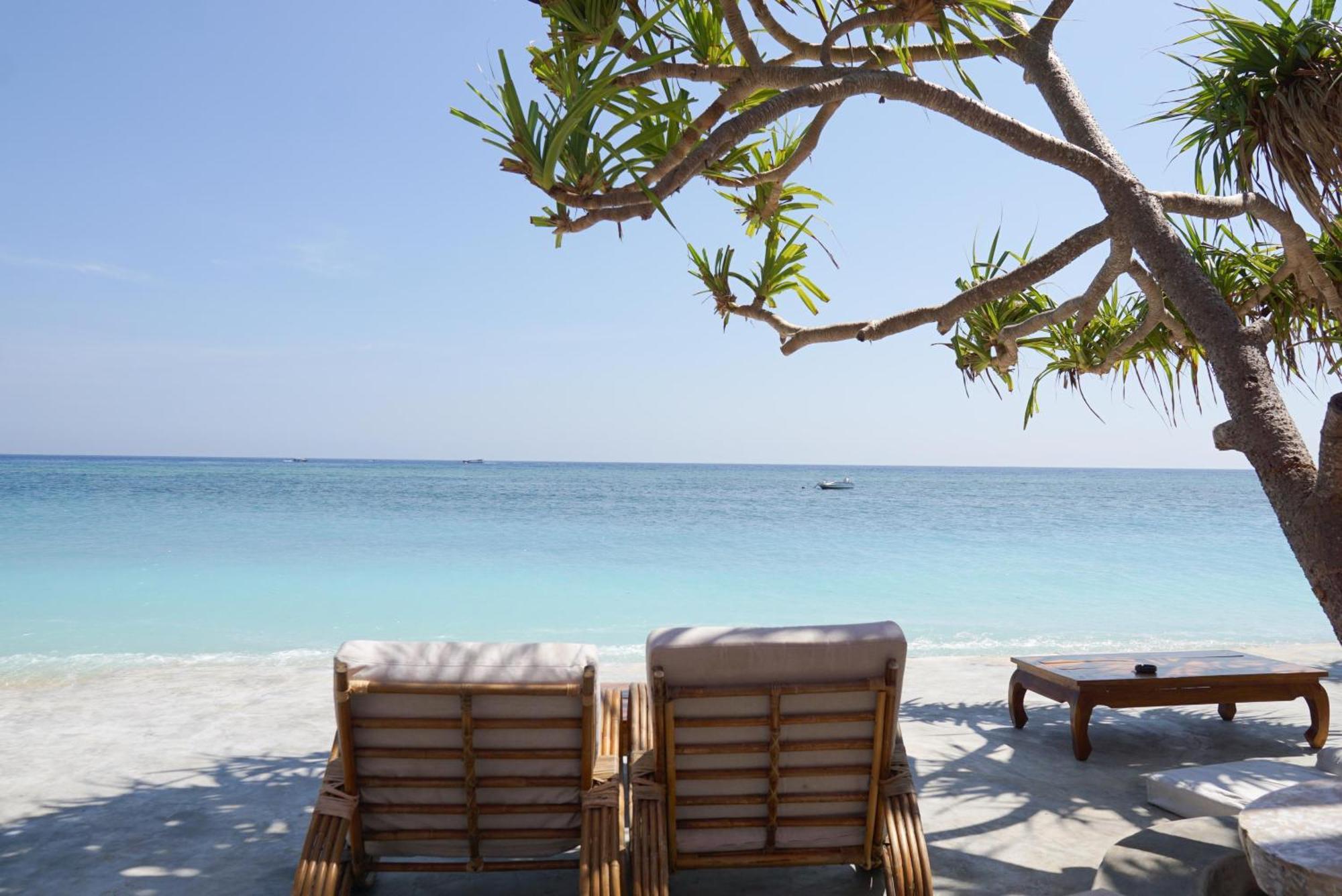 Playa Bonita Hotel & Beach Club Gili Islands Exterior photo