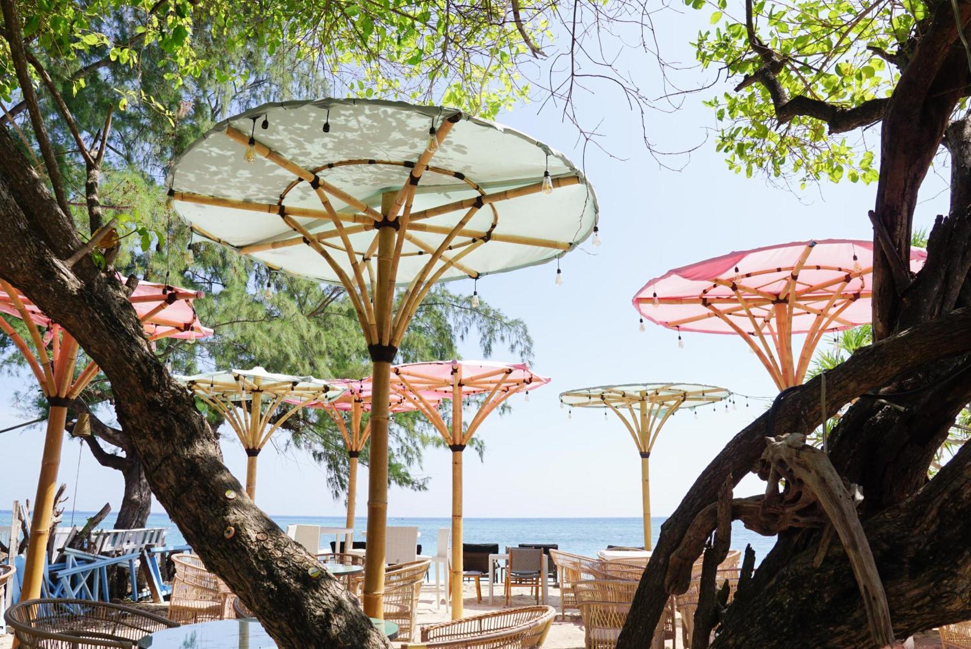 Playa Bonita Hotel & Beach Club Gili Islands Exterior photo