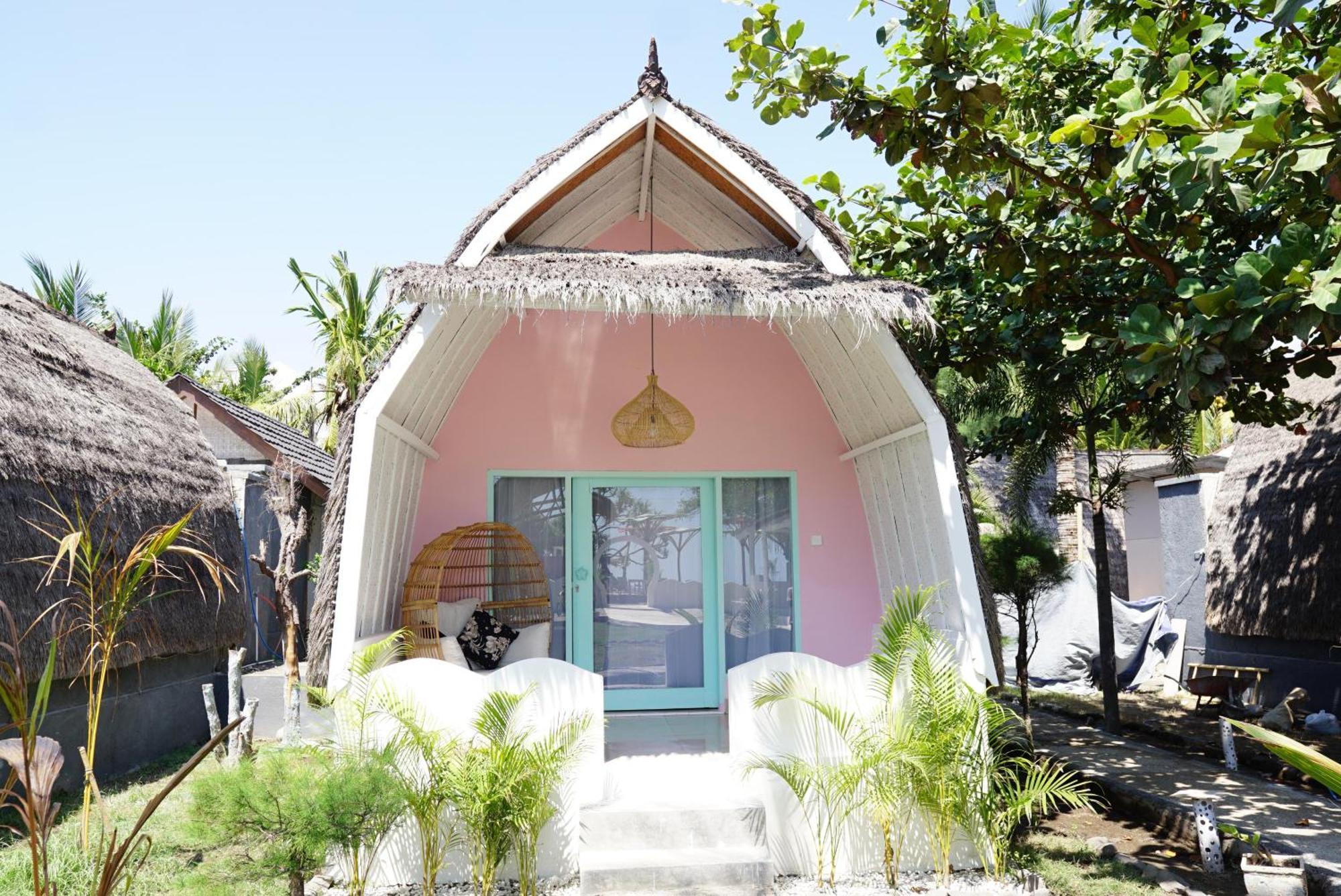 Playa Bonita Hotel & Beach Club Gili Islands Exterior photo